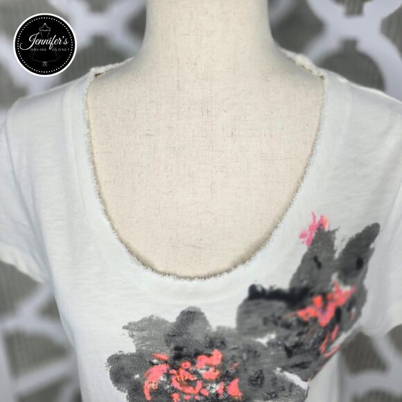 3/$30 J. Crew Women's White Raw Edge Scoop Neck Abstract Print T-shirt Large - Picture 4 of 10